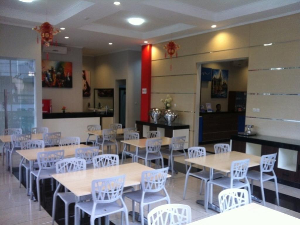 Lj Hotel Bandung Exterior photo
