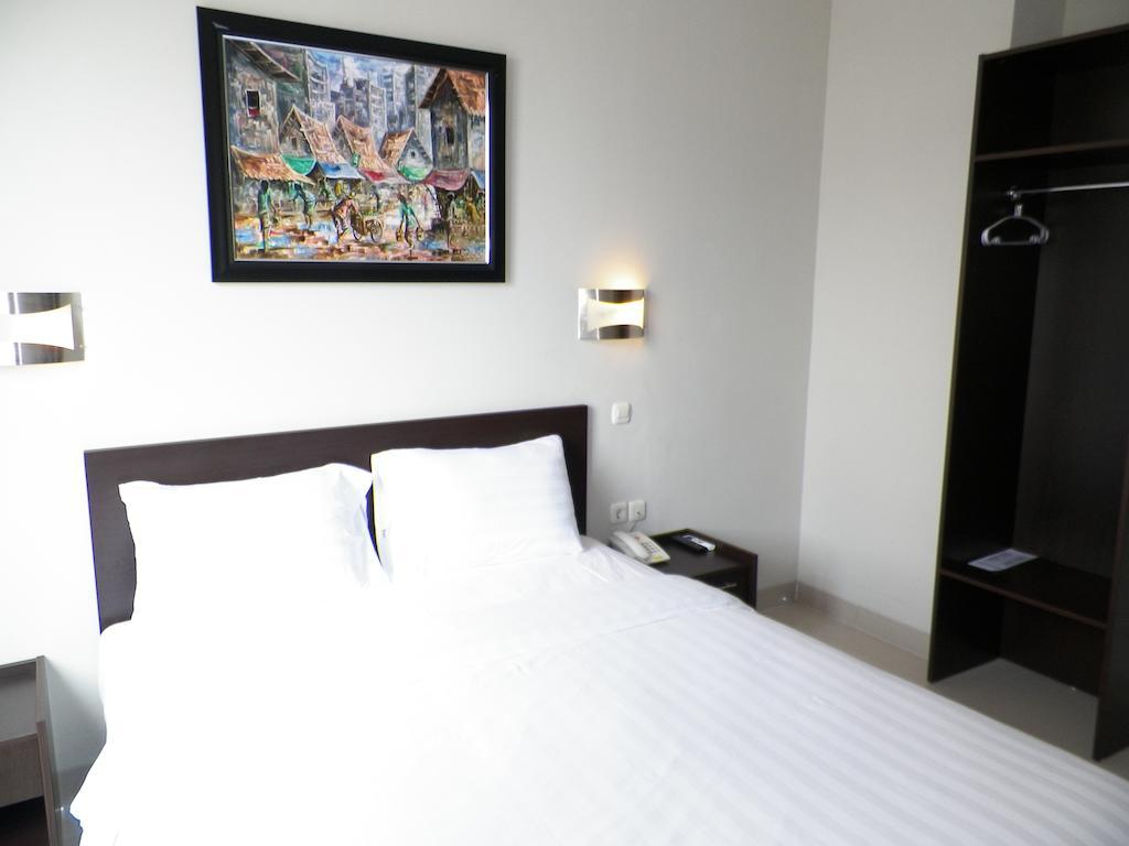 Lj Hotel Bandung Room photo